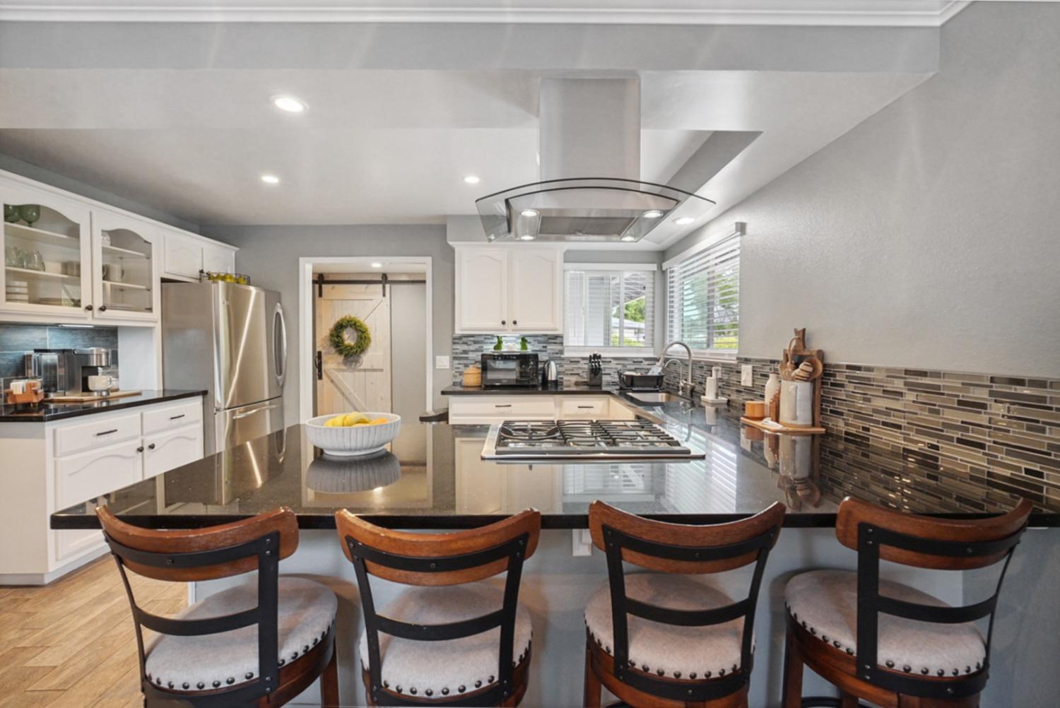 Detail Gallery Image 7 of 33 For 216 S 6th St, Patterson,  CA 95363 - 3 Beds | 2 Baths