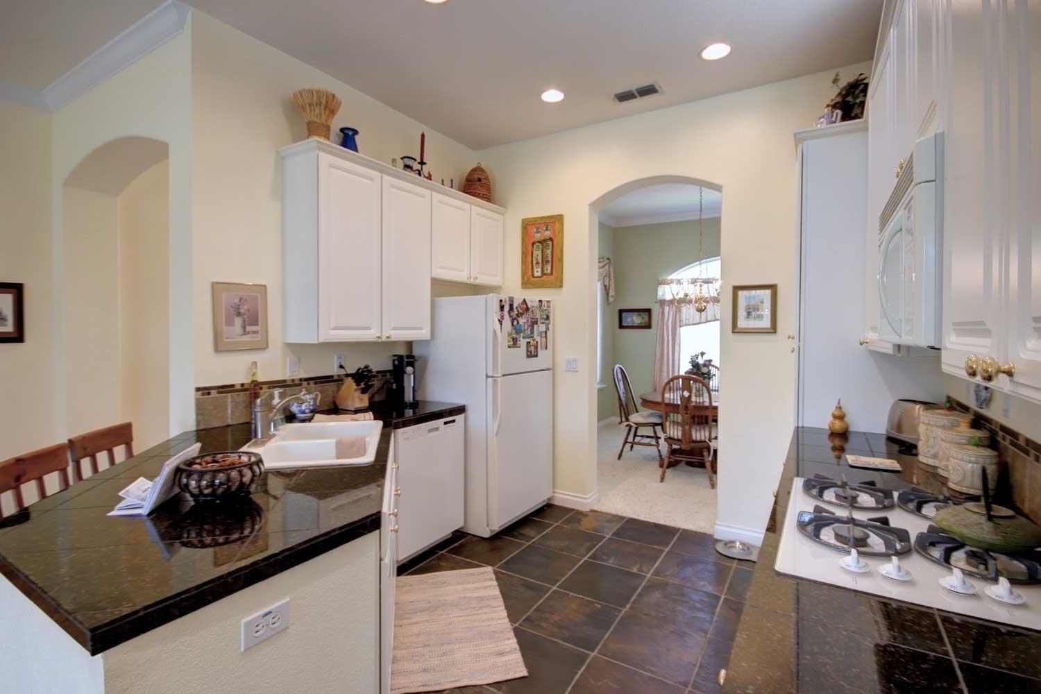 Detail Gallery Image 14 of 37 For 12020 Gold Arbor Ln, Gold River,  CA 95670 - 3 Beds | 2 Baths