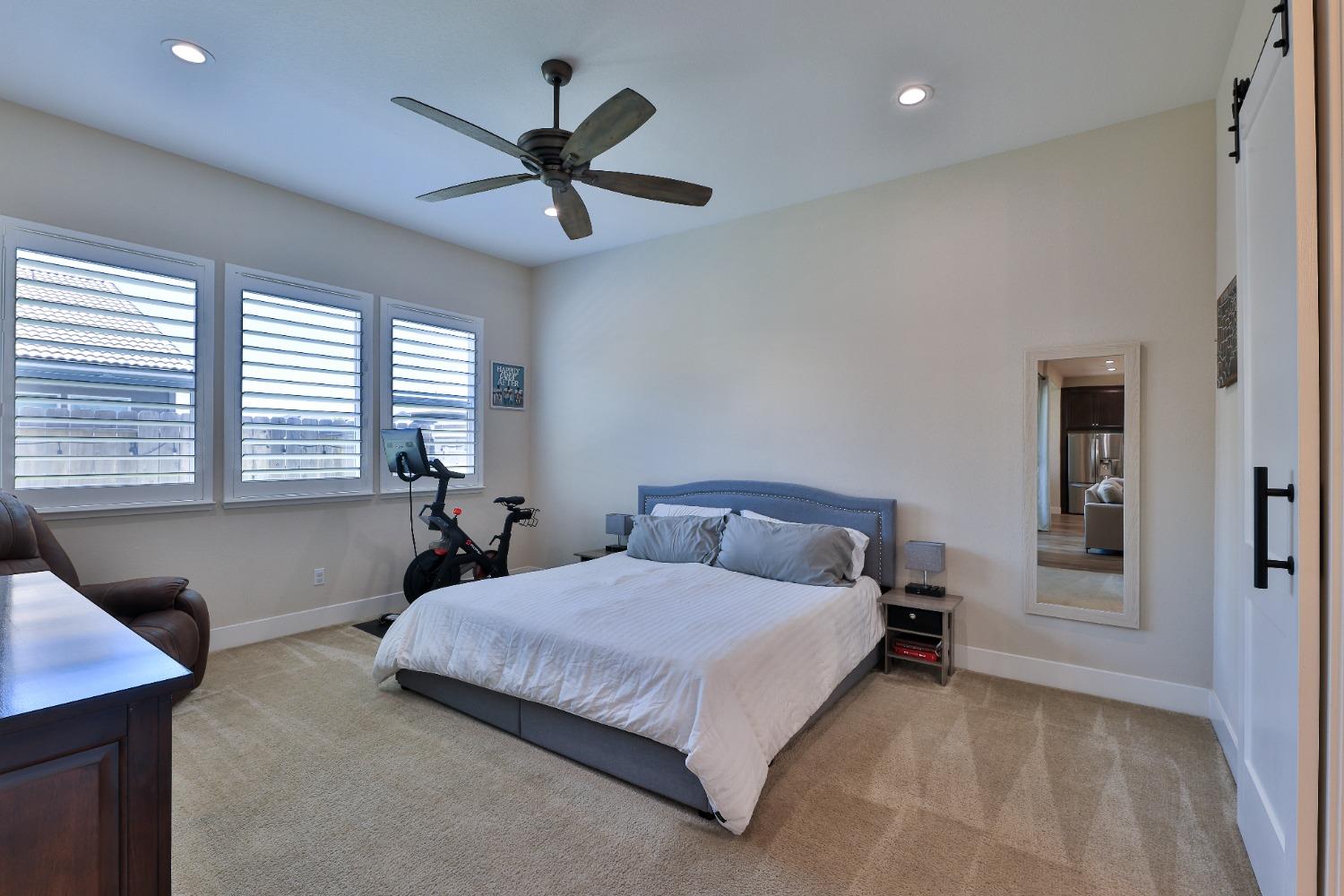 Detail Gallery Image 15 of 52 For 2403 Tribeca Ave, Manteca,  CA 95337 - 3 Beds | 3 Baths