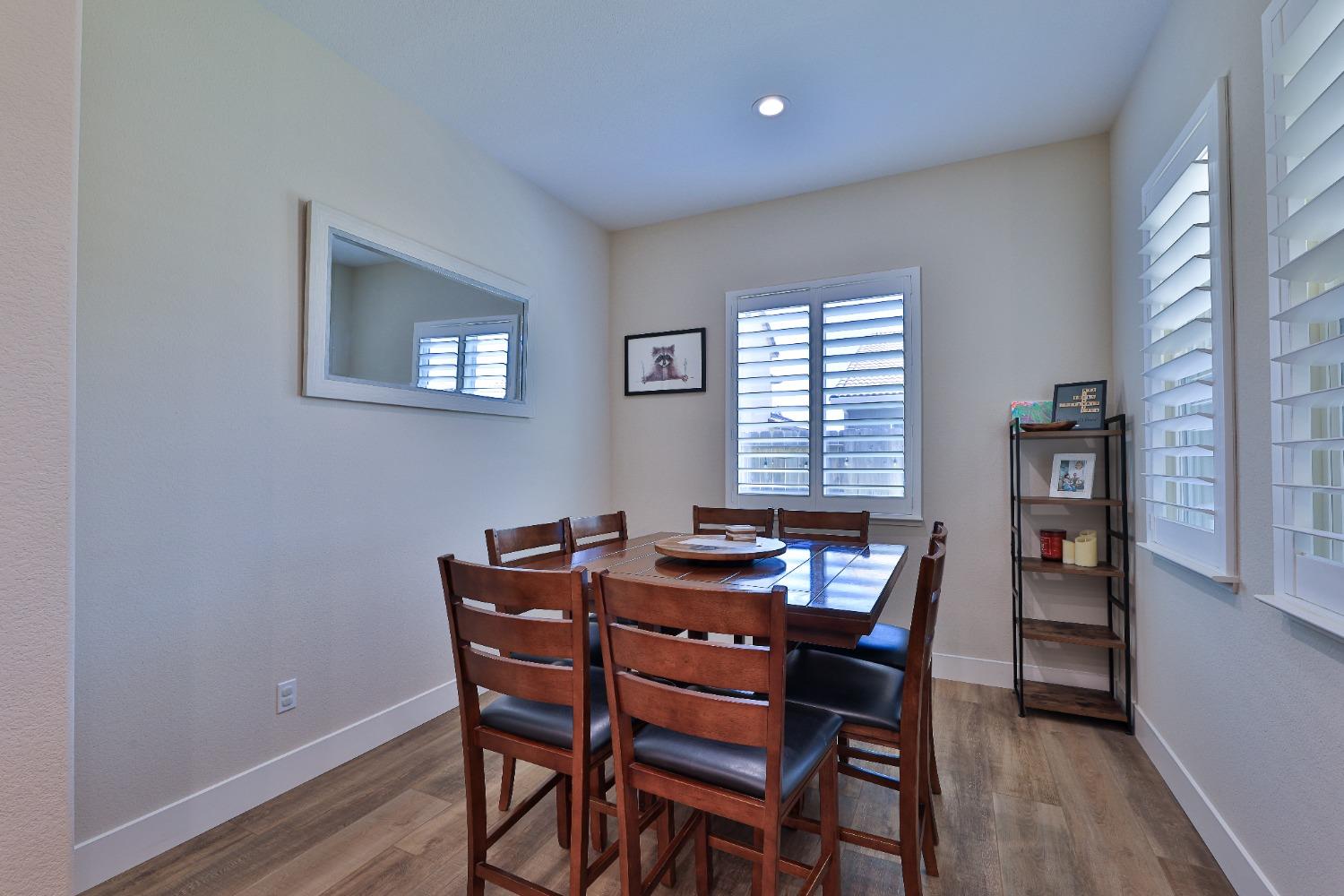 Detail Gallery Image 10 of 52 For 2403 Tribeca Ave, Manteca,  CA 95337 - 3 Beds | 3 Baths