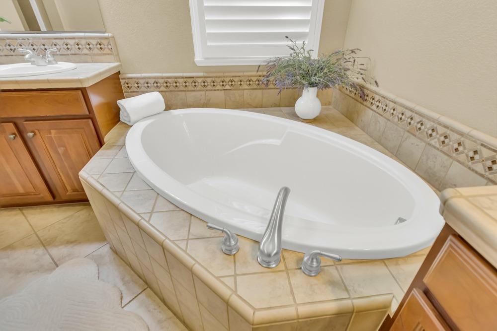 Detail Gallery Image 29 of 82 For 2312 Foster Ct, Woodland,  CA 95776 - 3 Beds | 2/1 Baths