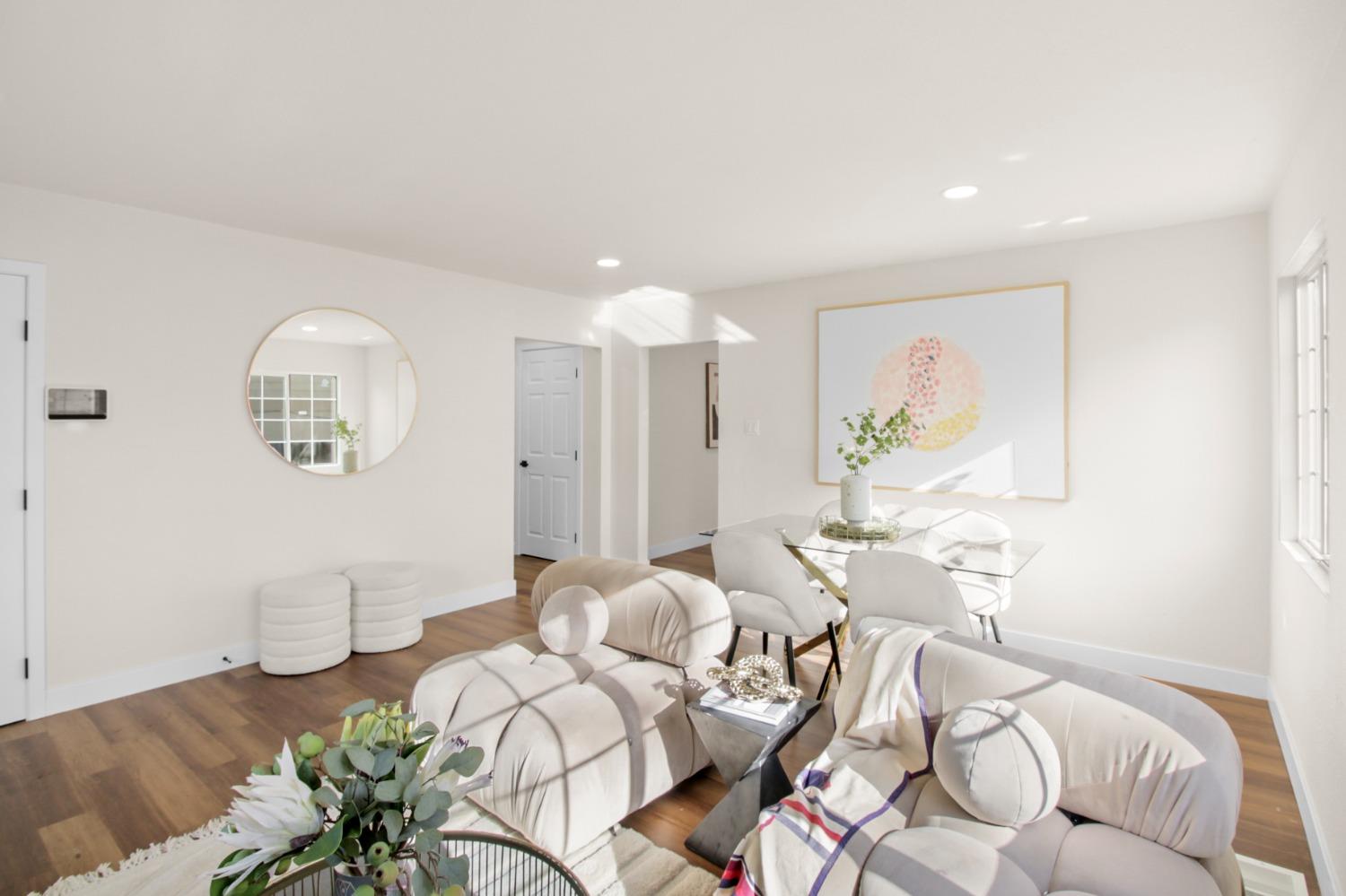 Detail Gallery Image 5 of 41 For 4407 4th Ave, Sacramento,  CA 95817 - – Beds | – Baths