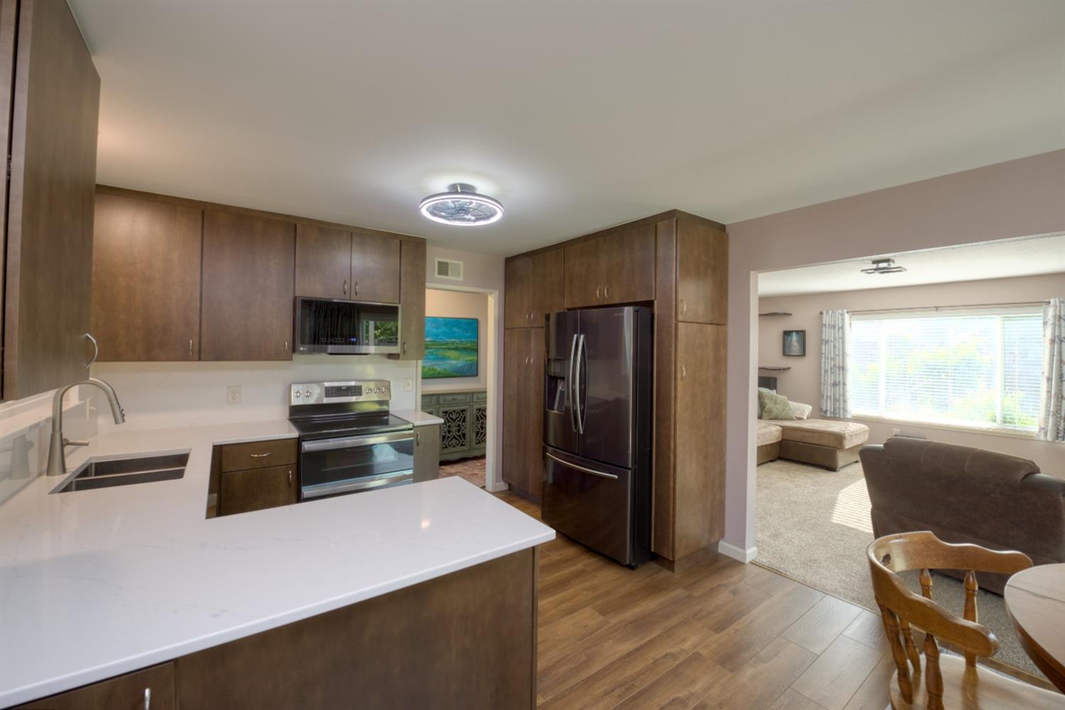 Detail Gallery Image 7 of 33 For 3121 Cori Ct, Turlock,  CA 95382 - 3 Beds | 2 Baths