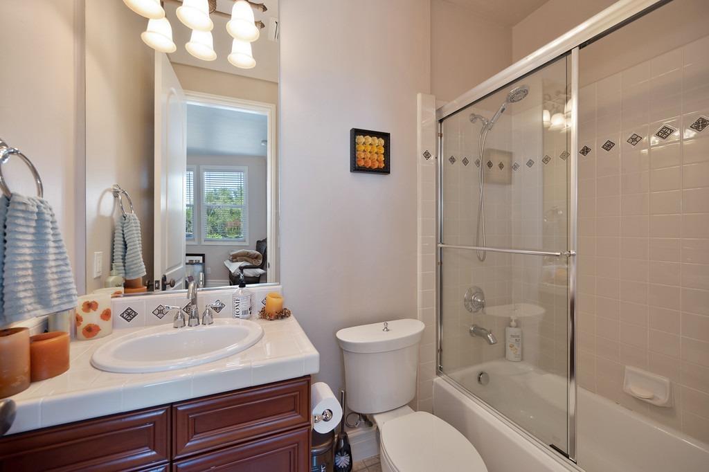 Detail Gallery Image 11 of 37 For 3327 Bordeaux Dr, El Dorado Hills,  CA 95762 - 5 Beds | 3/1 Baths