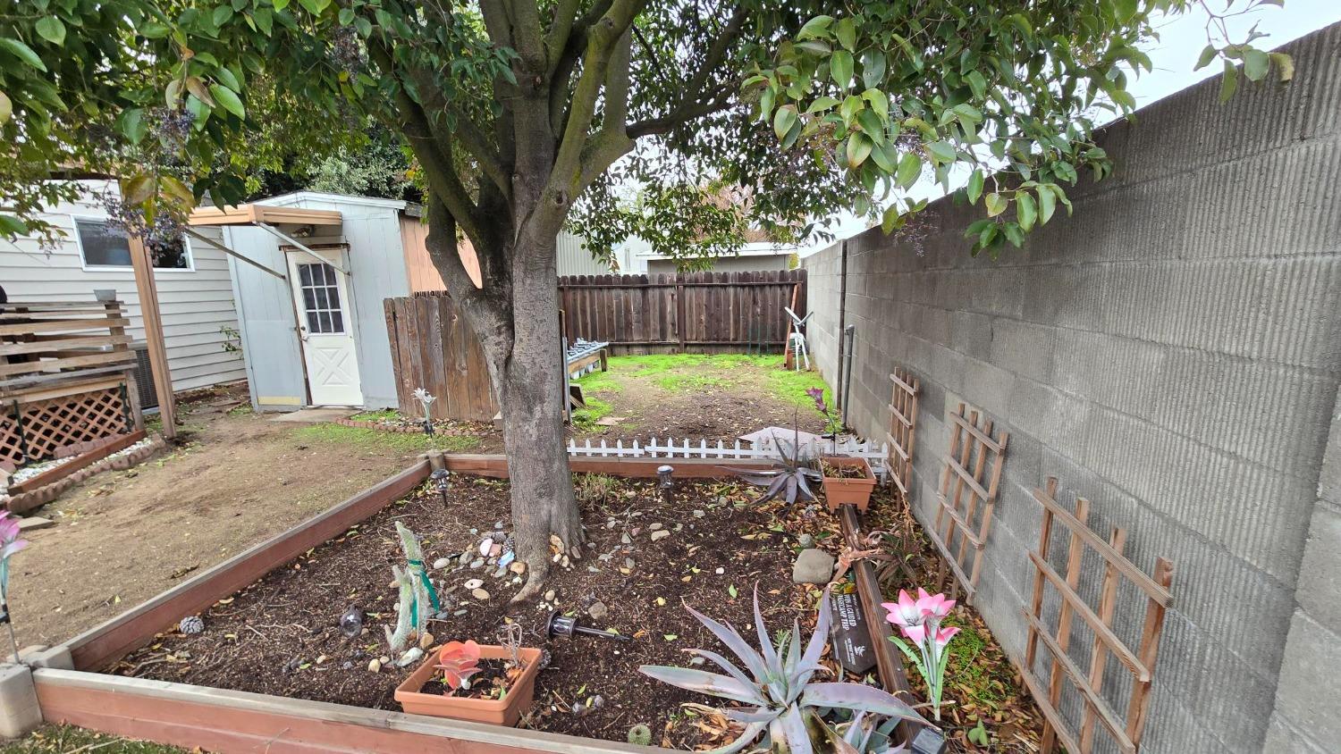 Detail Gallery Image 17 of 20 For 150 Pestana Ave 21, Manteca,  CA 95633 - 2 Beds | 1/1 Baths