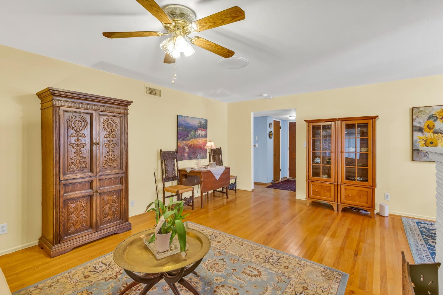 Aramon Drive, Rancho Cordova, California image 6
