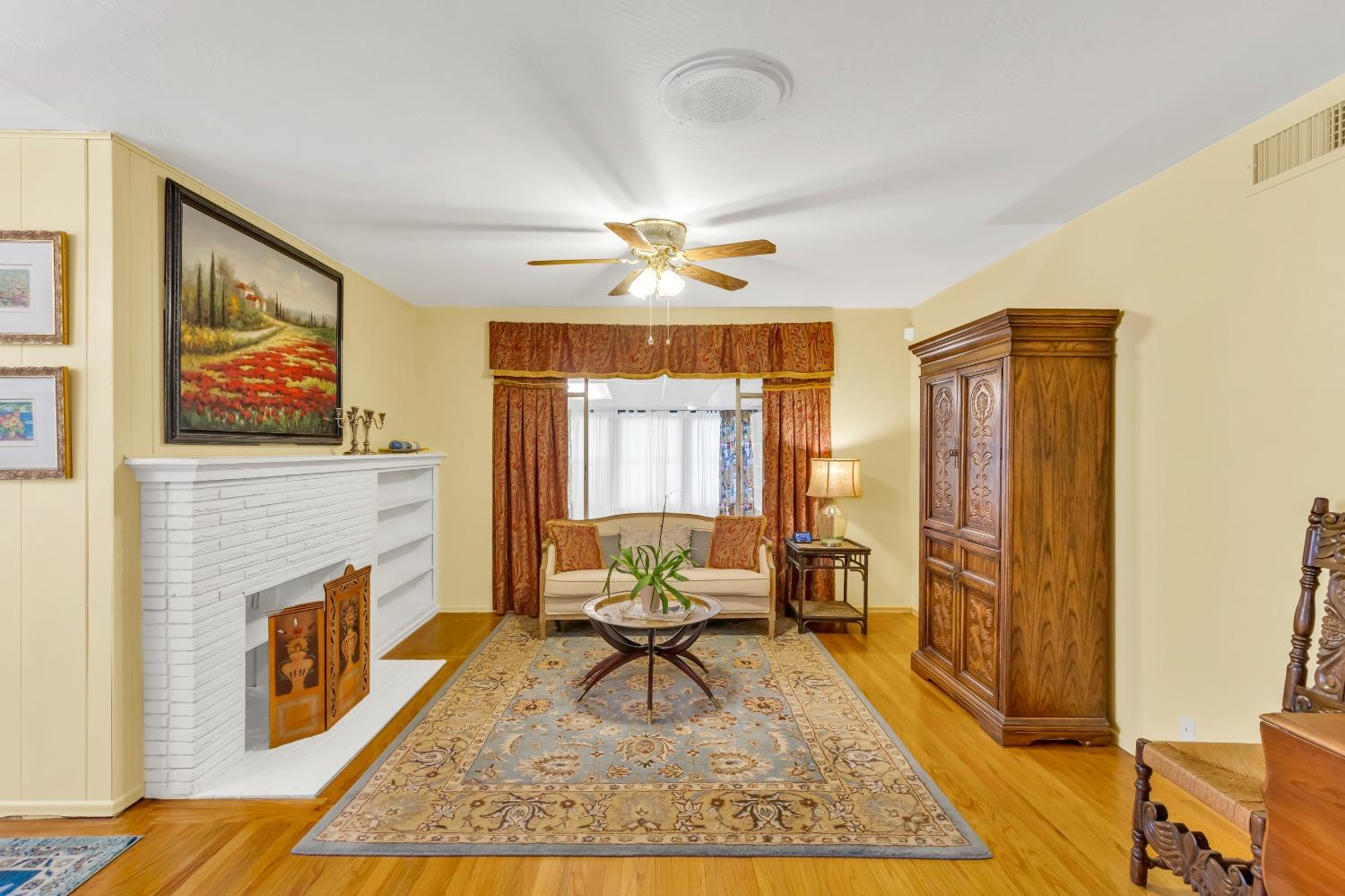 Aramon Drive, Rancho Cordova, California image 2