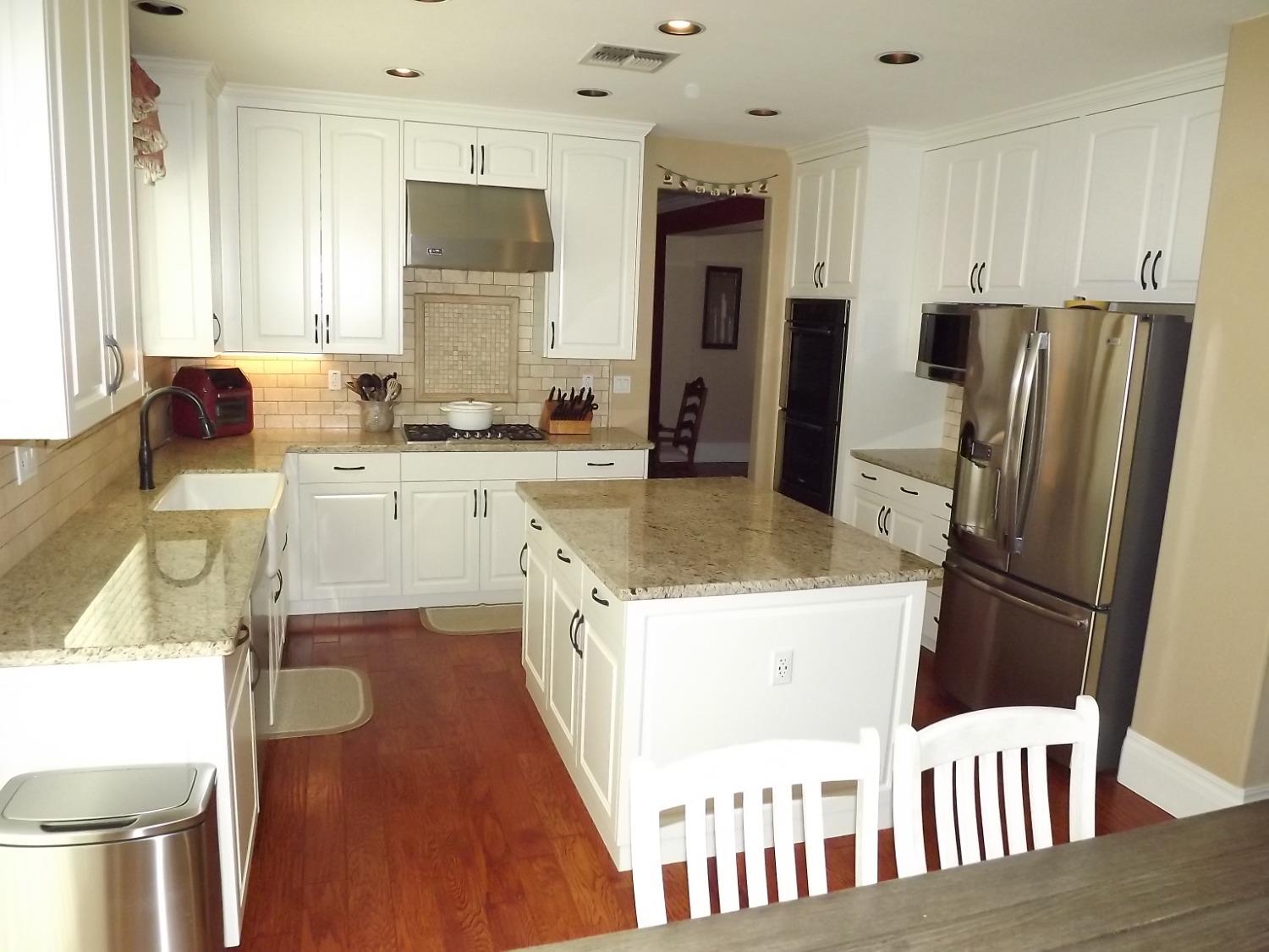 Fallen Oak Drive, Modesto, California image 9