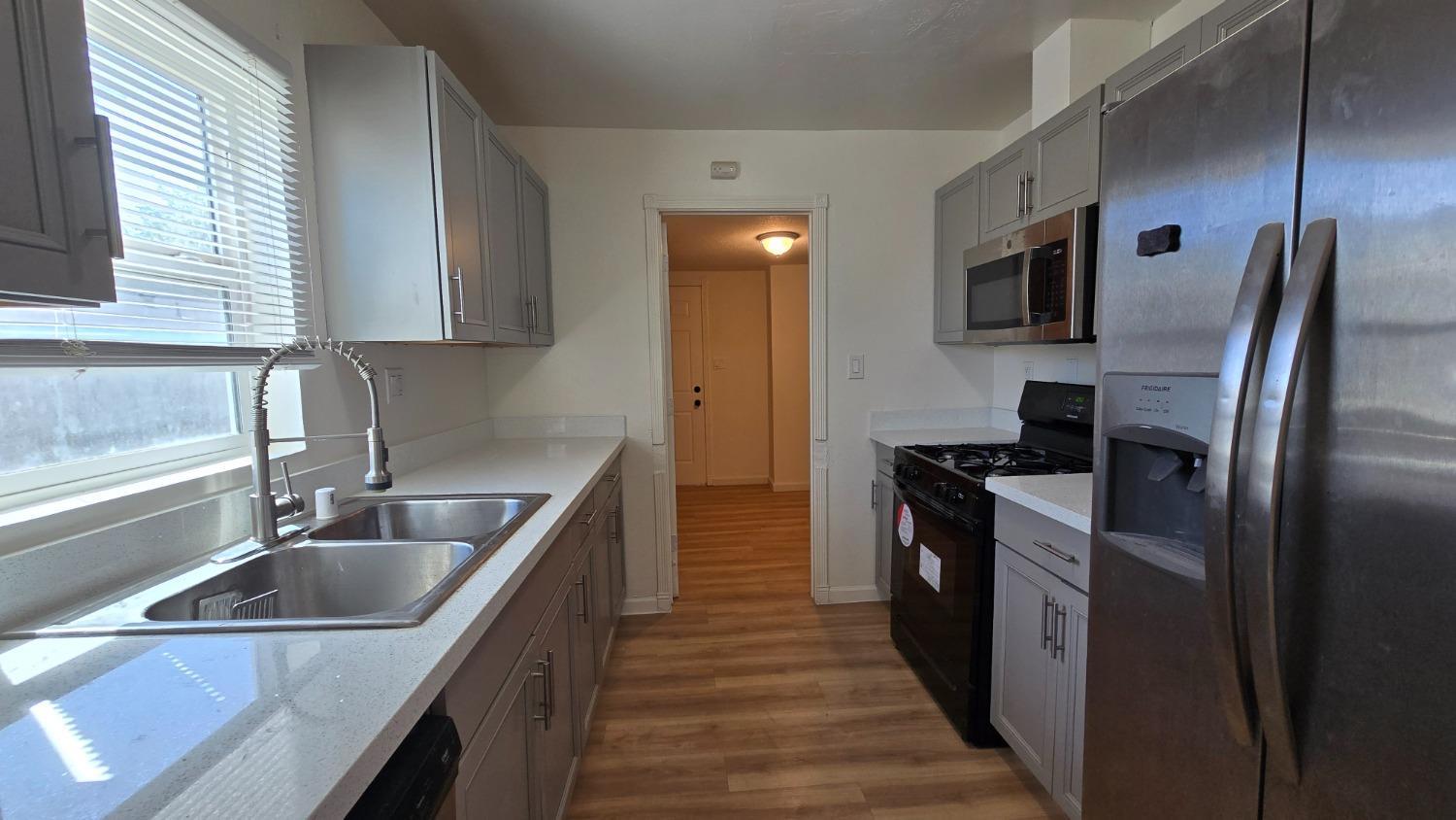 Detail Gallery Image 6 of 30 For 2876 34th Ave, Sacramento,  CA 95824 - – Beds | – Baths