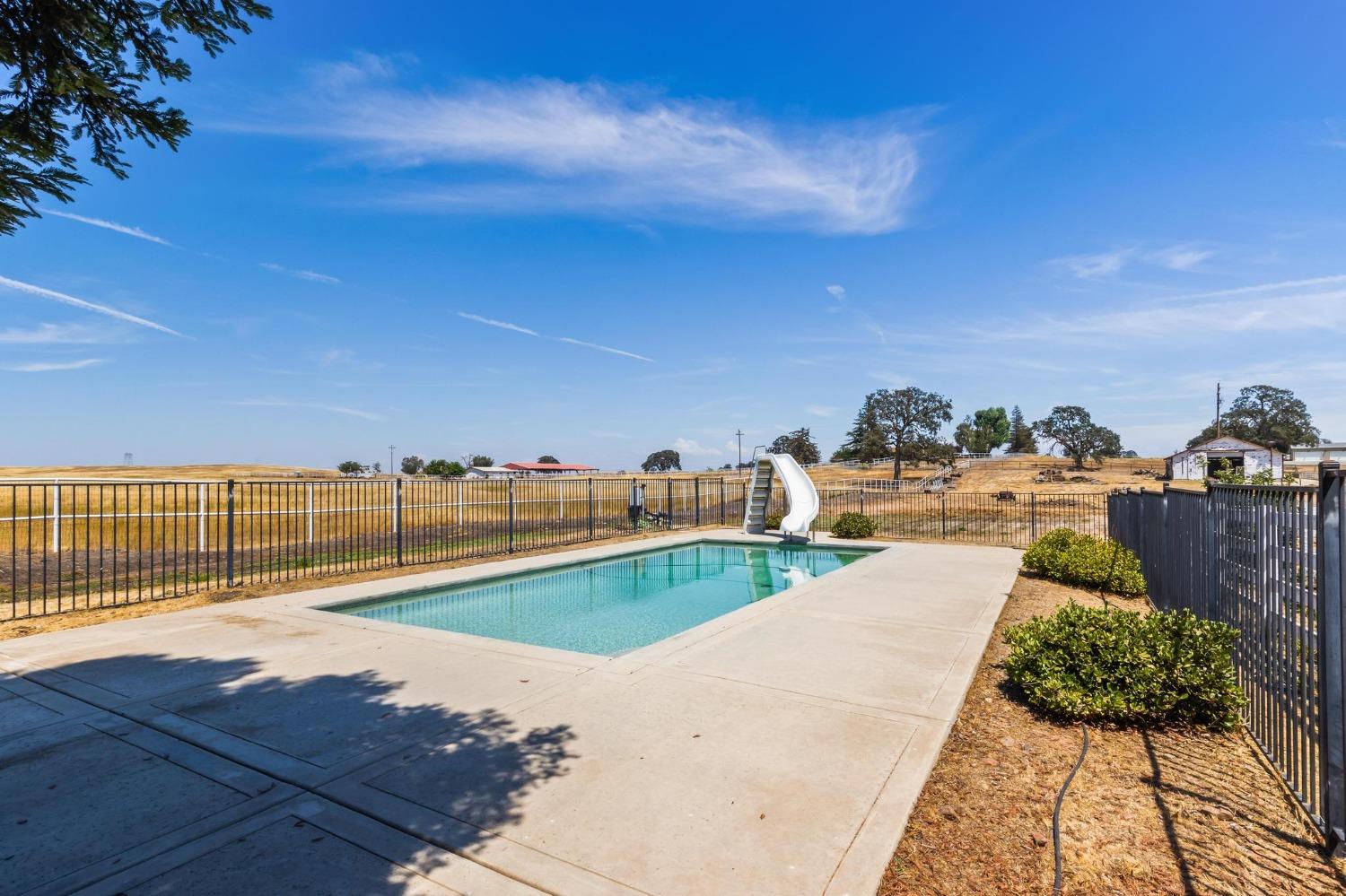 Detail Gallery Image 29 of 47 For 19997 E Liberty Rd, Clements,  CA 95632 - 8 Beds | 6/1 Baths