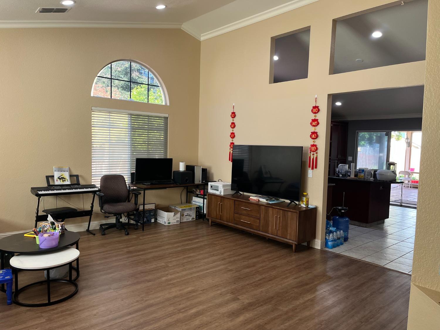 Candellaria Court, Elk Grove, California image 4