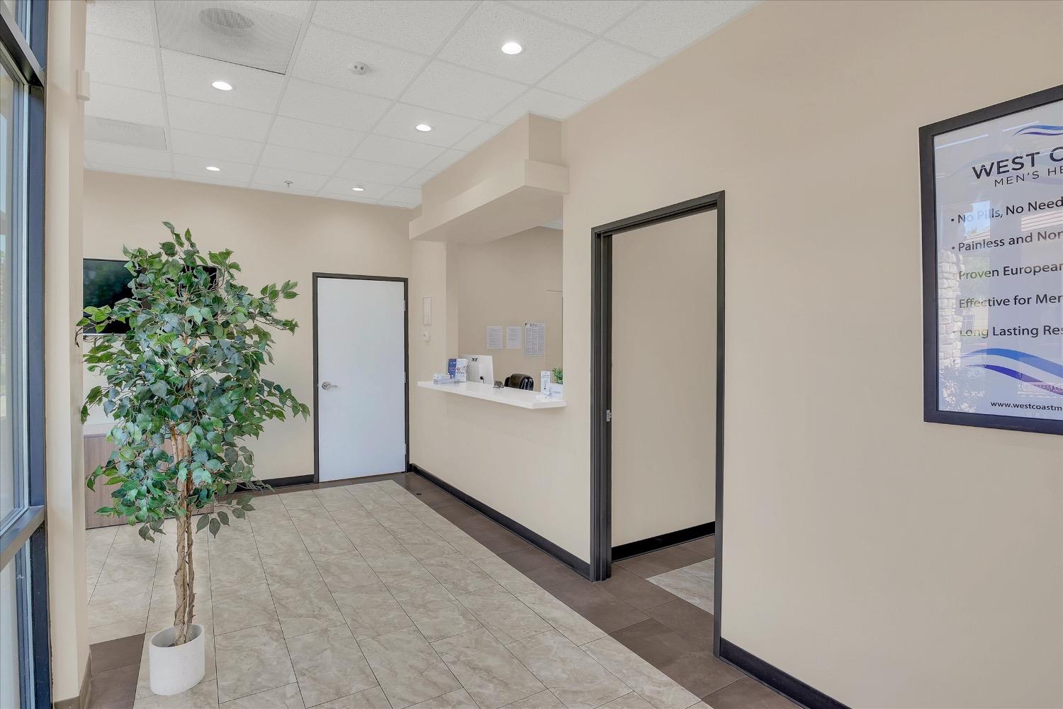 Detail Gallery Image 10 of 30 For 9307 Laguna Springs Dr #100,  Elk Grove,  CA 95758 - – Beds | – Baths