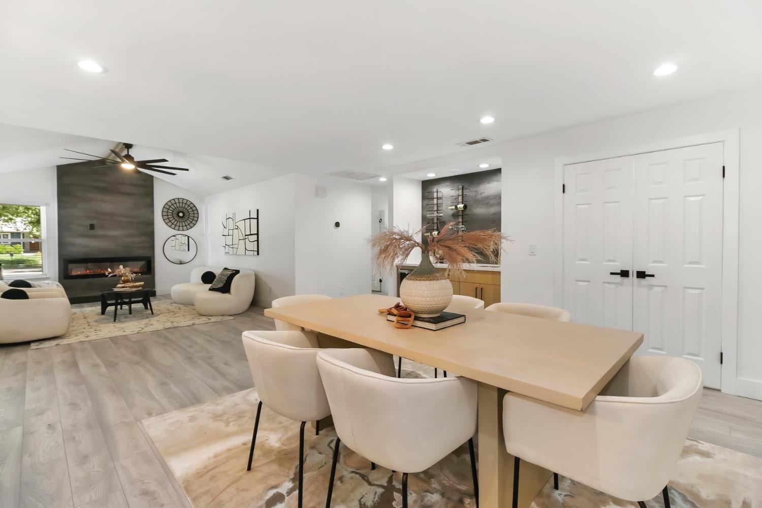 Detail Gallery Image 19 of 59 For 6550 Riverside Blvd, Sacramento,  CA 95831 - 3 Beds | 2 Baths