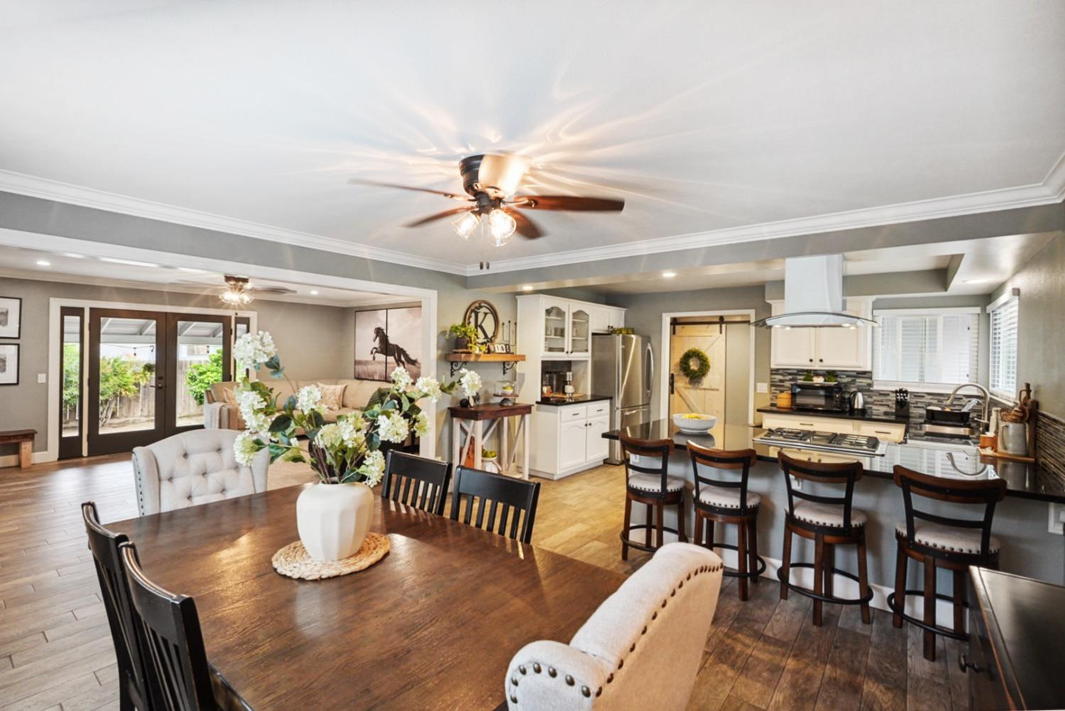 Detail Gallery Image 10 of 33 For 216 S 6th St, Patterson,  CA 95363 - 3 Beds | 2 Baths
