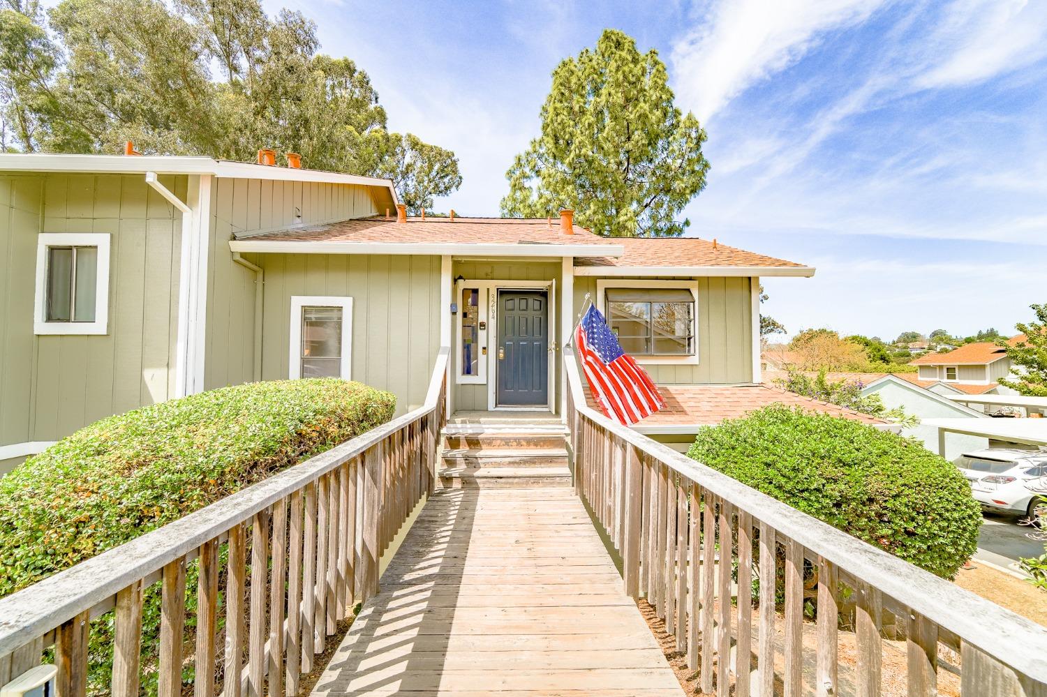Monika Lane, Hayward, California image 3
