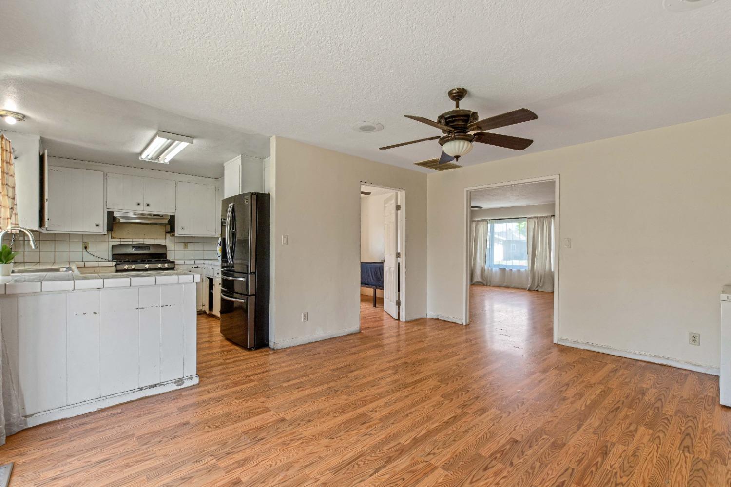 Detail Gallery Image 8 of 41 For 240 Wabash Dr, Turlock,  CA 95382 - 4 Beds | 2 Baths