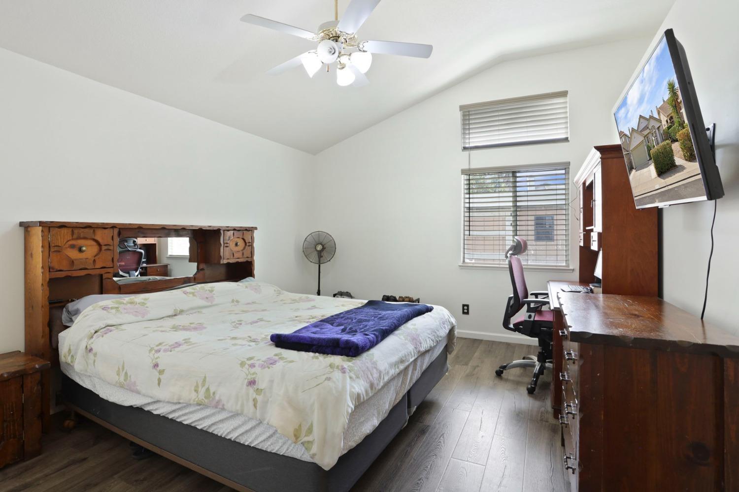 Detail Gallery Image 29 of 40 For 2039 London Ave, Manteca,  CA 95336 - 4 Beds | 2 Baths
