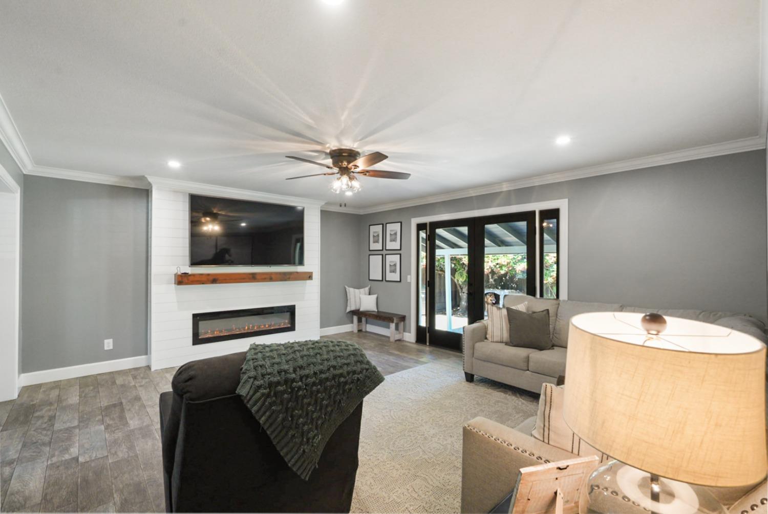 Detail Gallery Image 11 of 33 For 216 S 6th St, Patterson,  CA 95363 - 3 Beds | 2 Baths