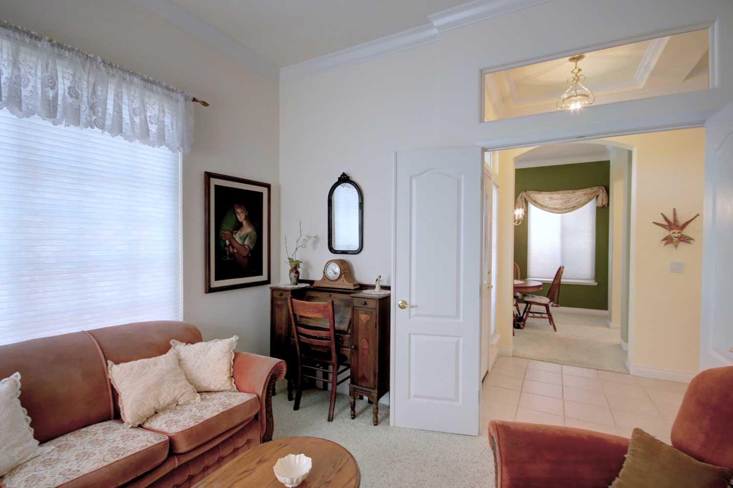 Detail Gallery Image 6 of 37 For 12020 Gold Arbor Ln, Gold River,  CA 95670 - 3 Beds | 2 Baths