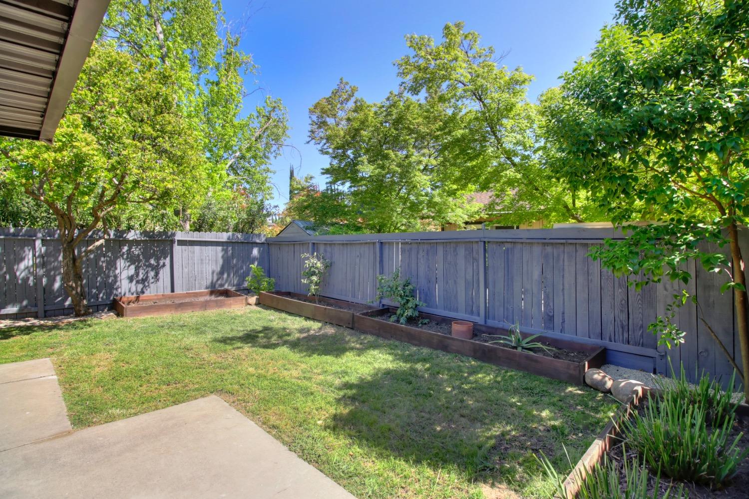 Detail Gallery Image 49 of 59 For 6550 Riverside Blvd, Sacramento,  CA 95831 - 3 Beds | 2 Baths
