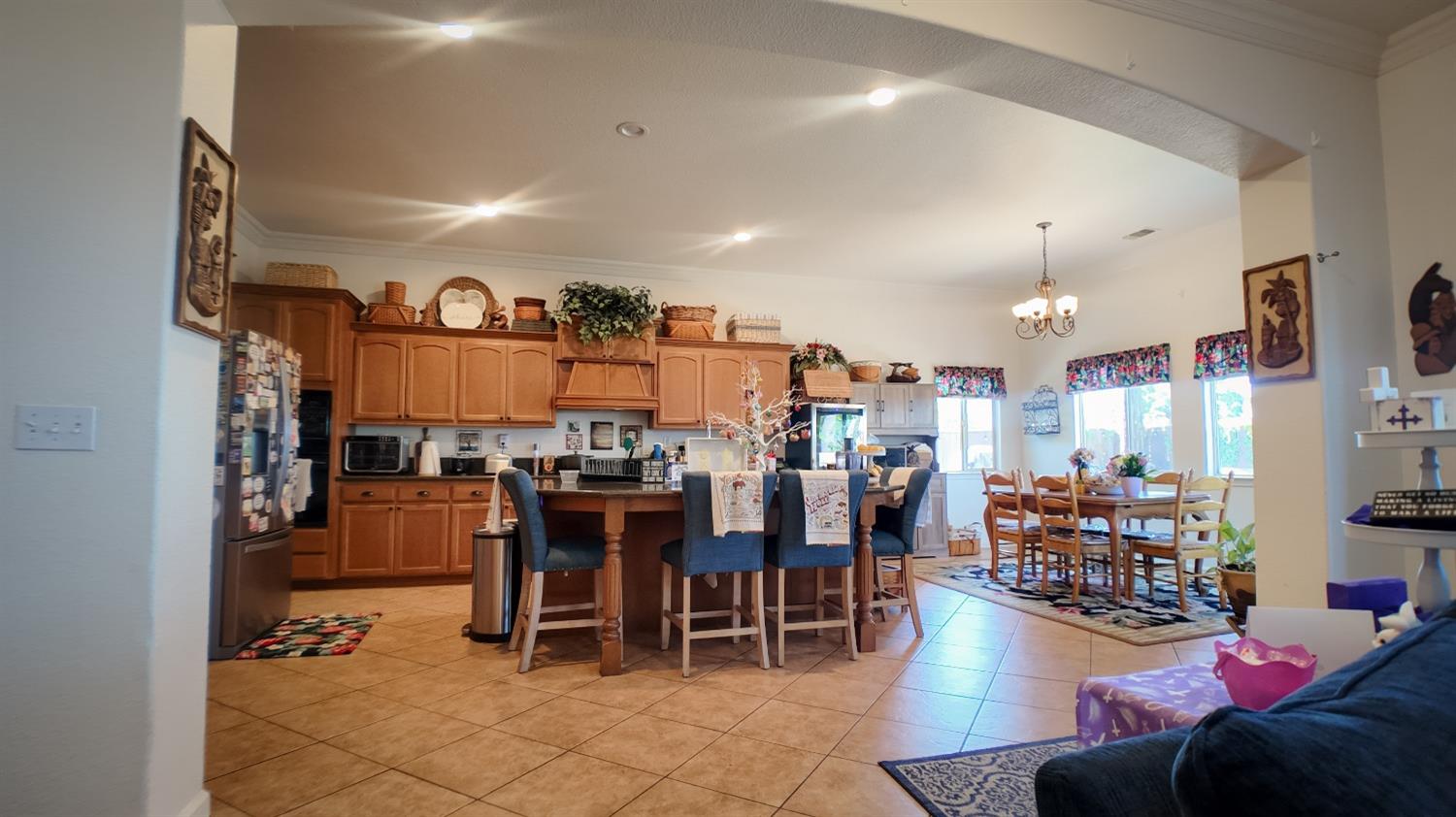 Detail Gallery Image 27 of 98 For 10940 St. Moritz Cir, Stockton,  CA 95209 - 6 Beds | 5 Baths