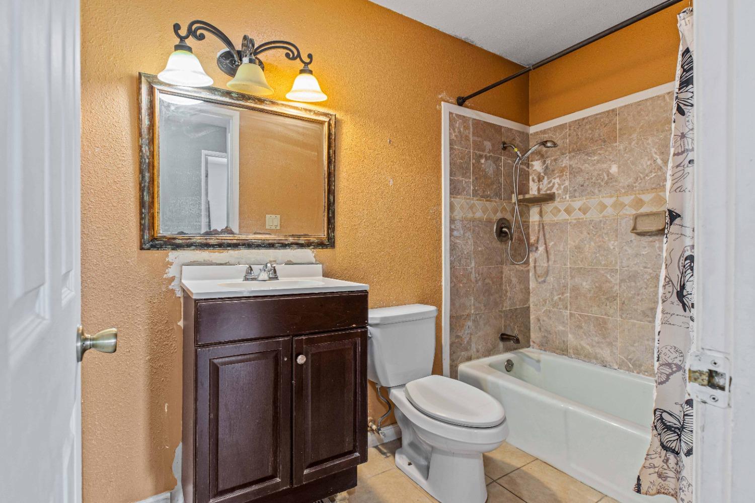 Detail Gallery Image 17 of 41 For 240 Wabash Dr, Turlock,  CA 95382 - 4 Beds | 2 Baths