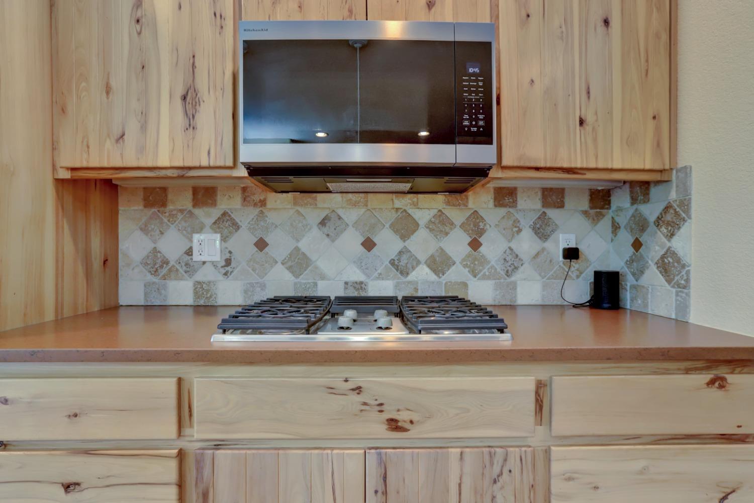 Detail Gallery Image 19 of 98 For 10450 S Ponderosa Way, Rough And Ready,  CA 95975 - 4 Beds | 3/1 Baths