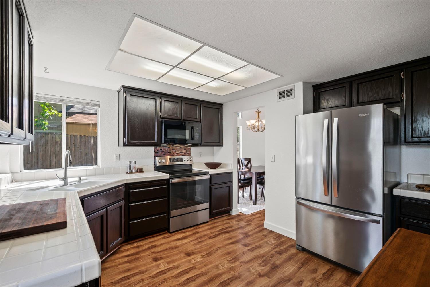 Detail Gallery Image 11 of 40 For 3745 Stone Walk Ct, Antelope,  CA 95843 - 4 Beds | 3 Baths
