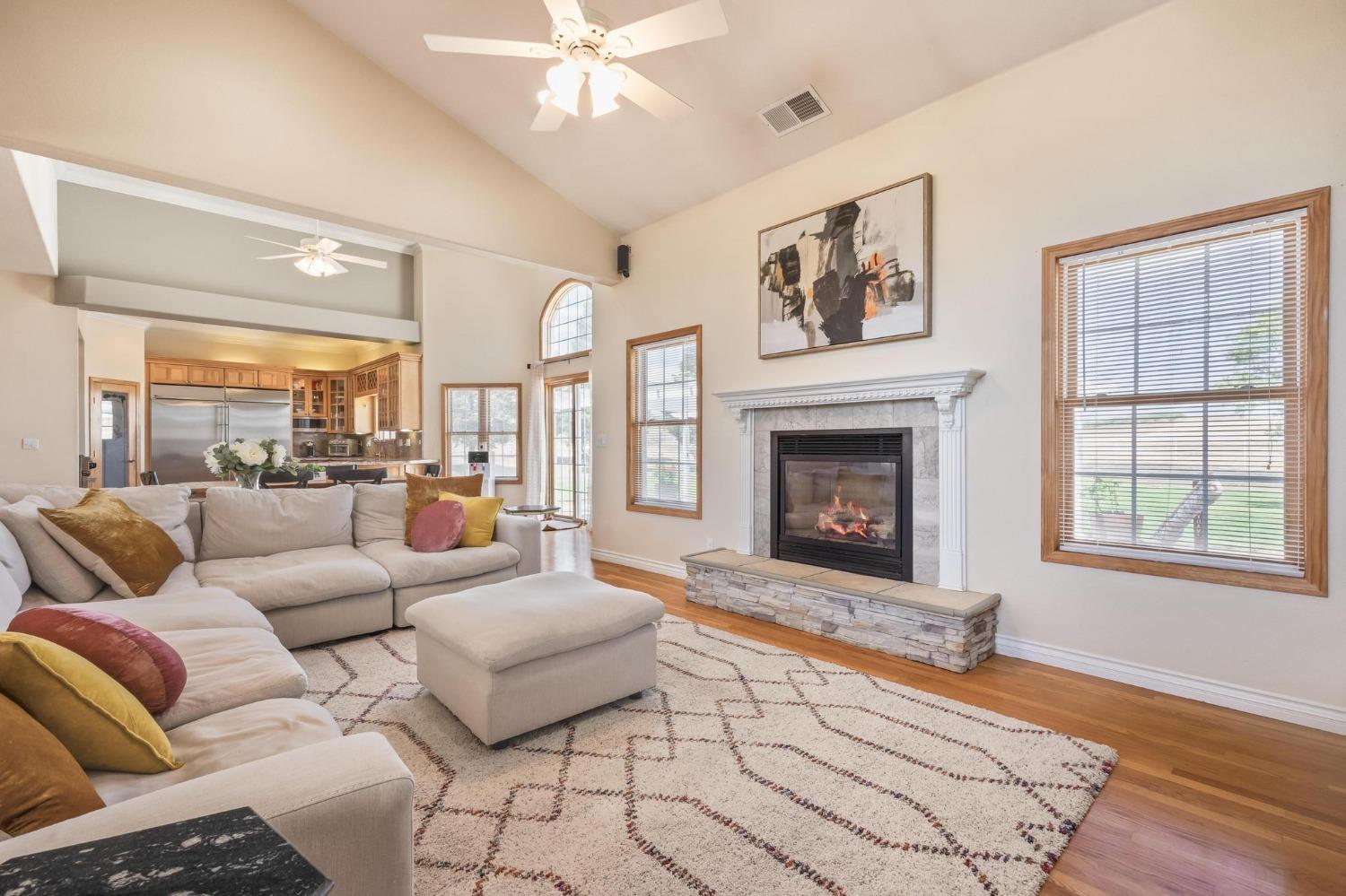 Detail Gallery Image 9 of 47 For 19997 E Liberty Rd, Clements,  CA 95632 - 8 Beds | 6/1 Baths