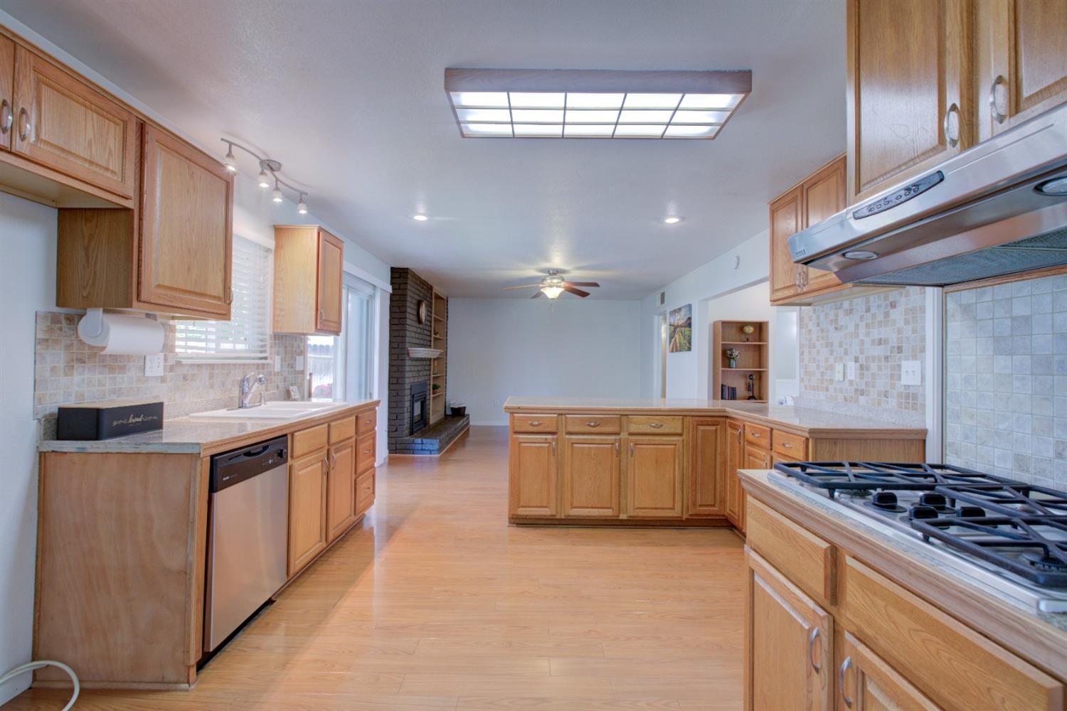 Darlene Lane, Modesto, California image 21