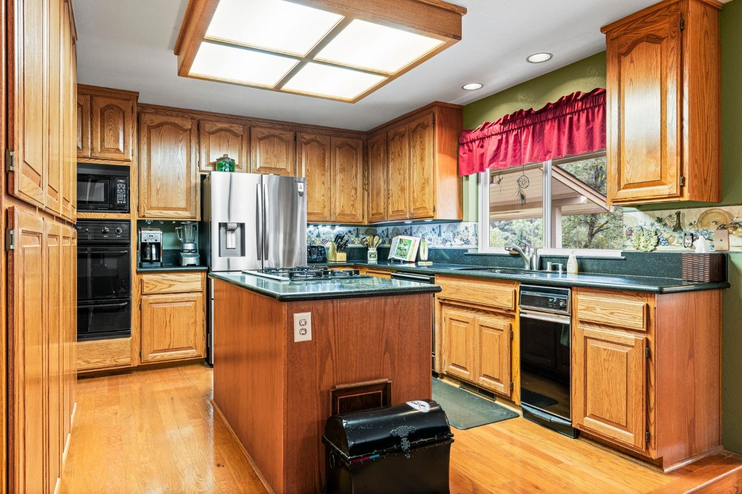 Detail Gallery Image 49 of 90 For 6432 Happy Valley Rd, Somerset,  CA 95684 - 4 Beds | 2/1 Baths