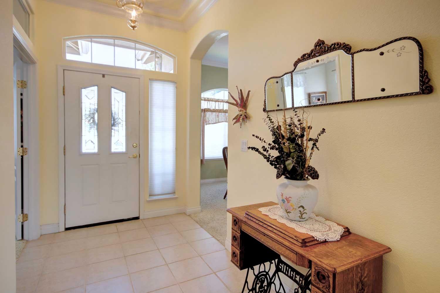 Detail Gallery Image 5 of 37 For 12020 Gold Arbor Ln, Gold River,  CA 95670 - 3 Beds | 2 Baths