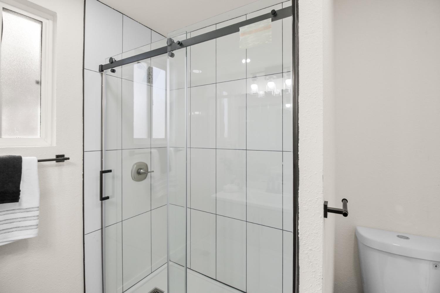 Detail Gallery Image 20 of 41 For 4407 4th Ave, Sacramento,  CA 95817 - – Beds | – Baths