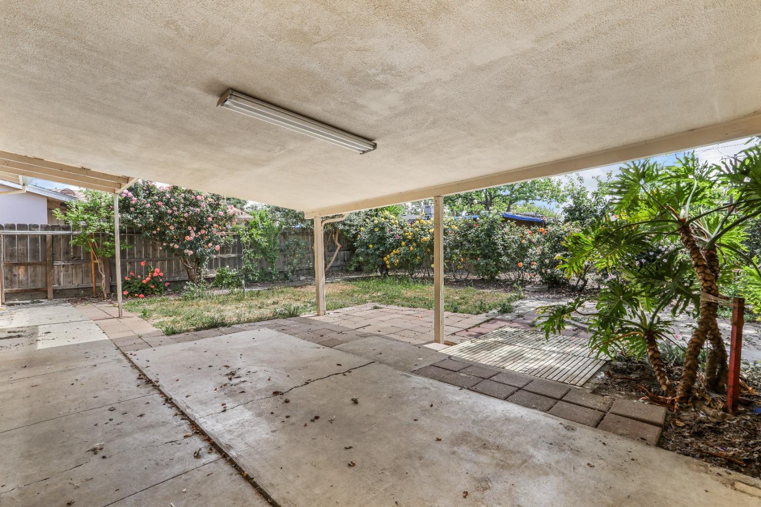Detail Gallery Image 20 of 24 For 907 Ash Ave, Los Banos,  CA 93635 - 3 Beds | 1/1 Baths
