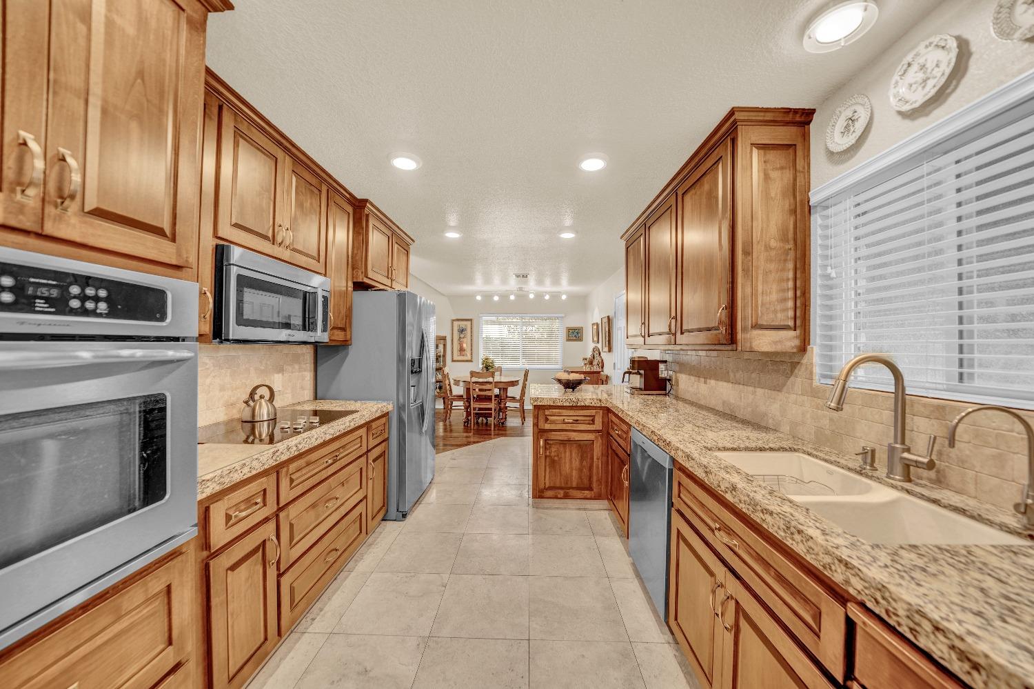 Woodacre Drive, Modesto, California image 3