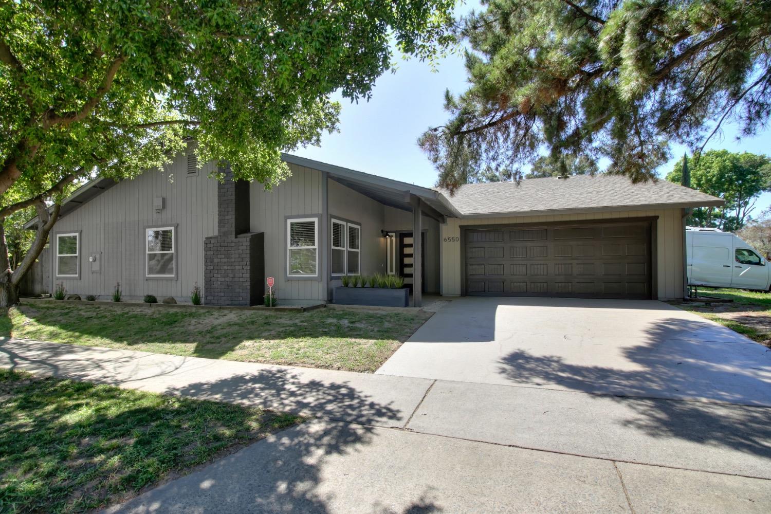 Detail Gallery Image 58 of 59 For 6550 Riverside Blvd, Sacramento,  CA 95831 - 3 Beds | 2 Baths