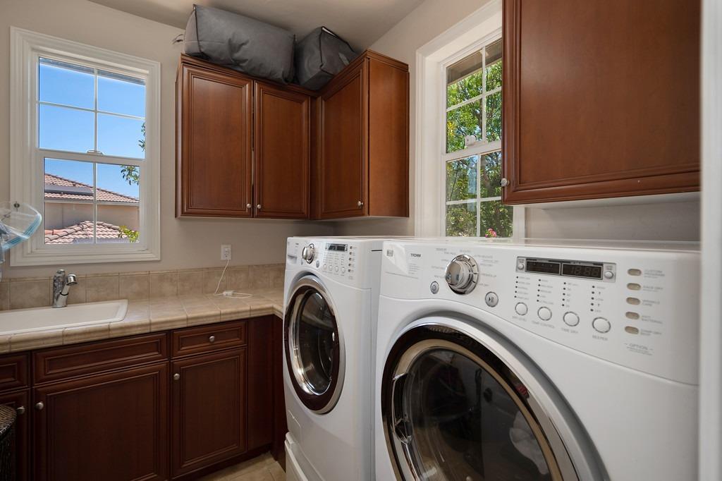 Detail Gallery Image 27 of 37 For 3327 Bordeaux Dr, El Dorado Hills,  CA 95762 - 5 Beds | 3/1 Baths