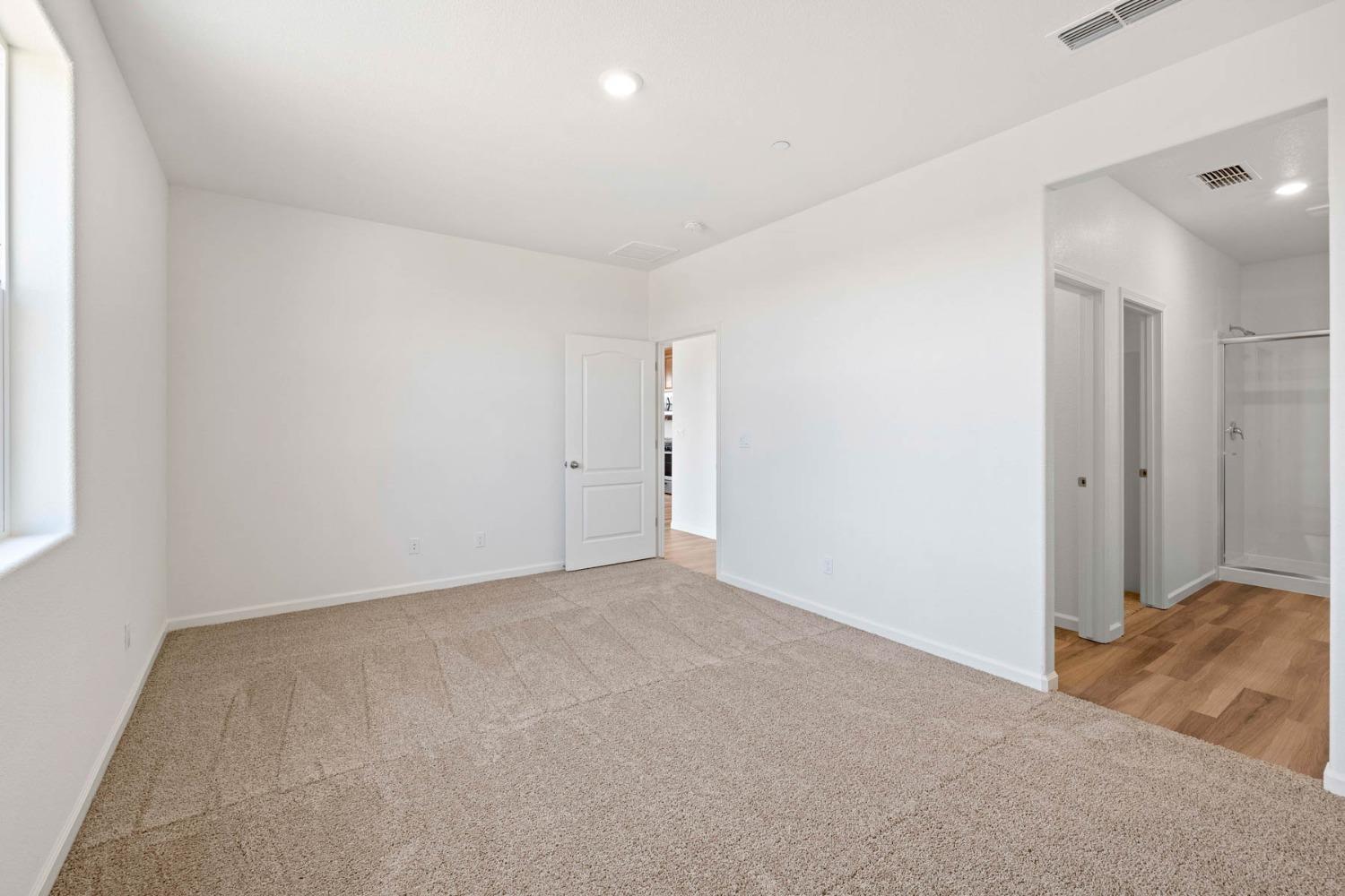 Detail Gallery Image 4 of 11 For 3112 Aerosmith Way, Stockton,  CA 95212 - 3 Beds | 2 Baths