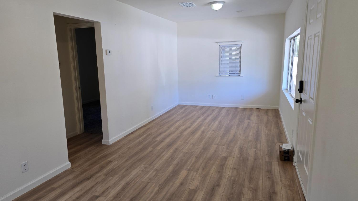 Detail Gallery Image 8 of 30 For 2876 34th Ave, Sacramento,  CA 95824 - – Beds | – Baths