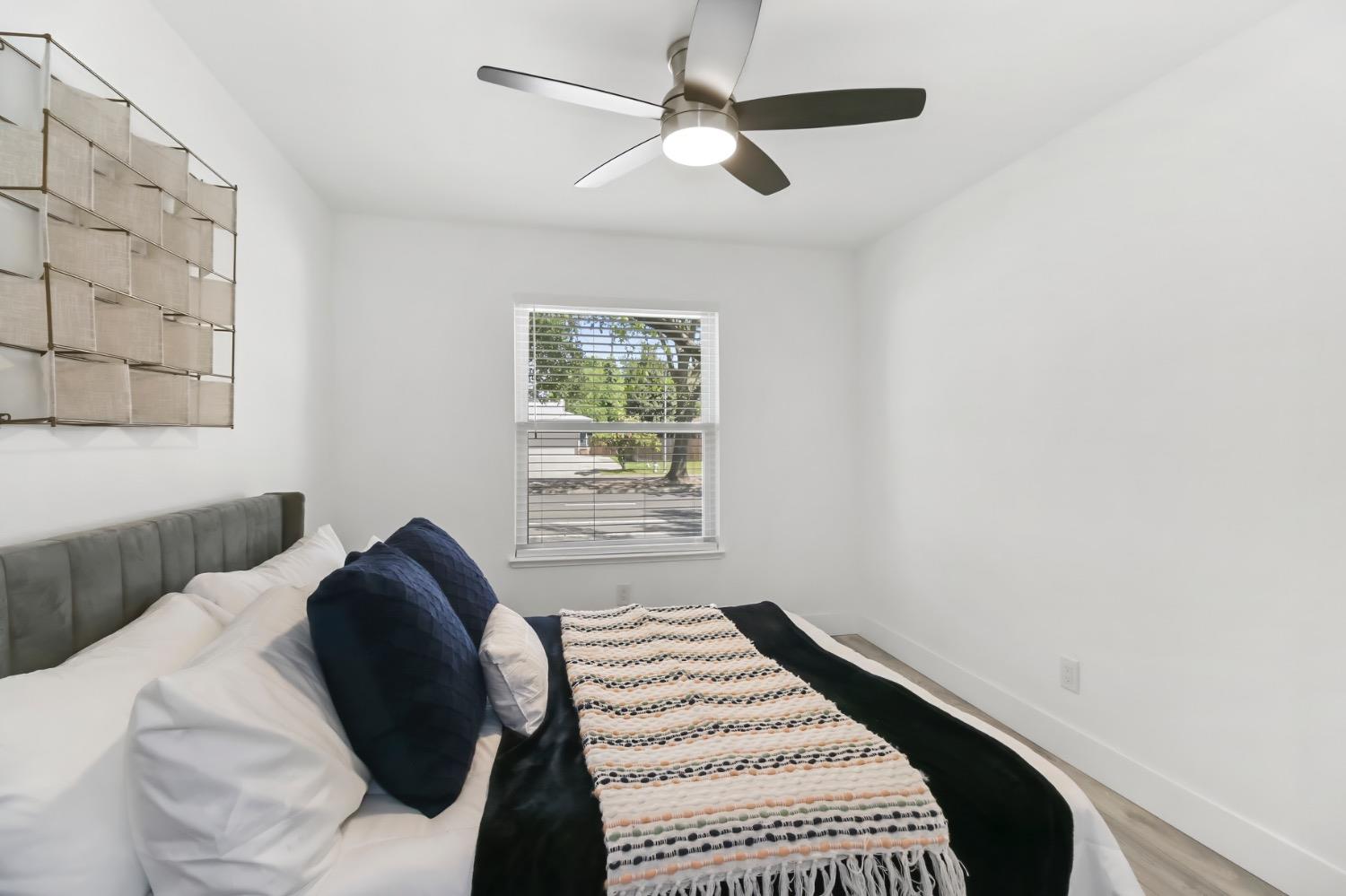 Detail Gallery Image 40 of 59 For 6550 Riverside Blvd, Sacramento,  CA 95831 - 3 Beds | 2 Baths