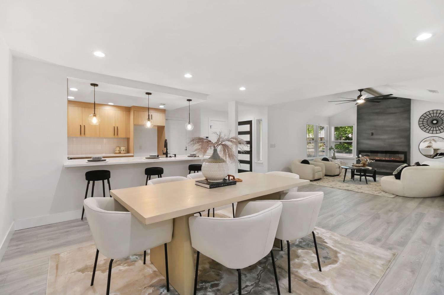 Detail Gallery Image 20 of 59 For 6550 Riverside Blvd, Sacramento,  CA 95831 - 3 Beds | 2 Baths