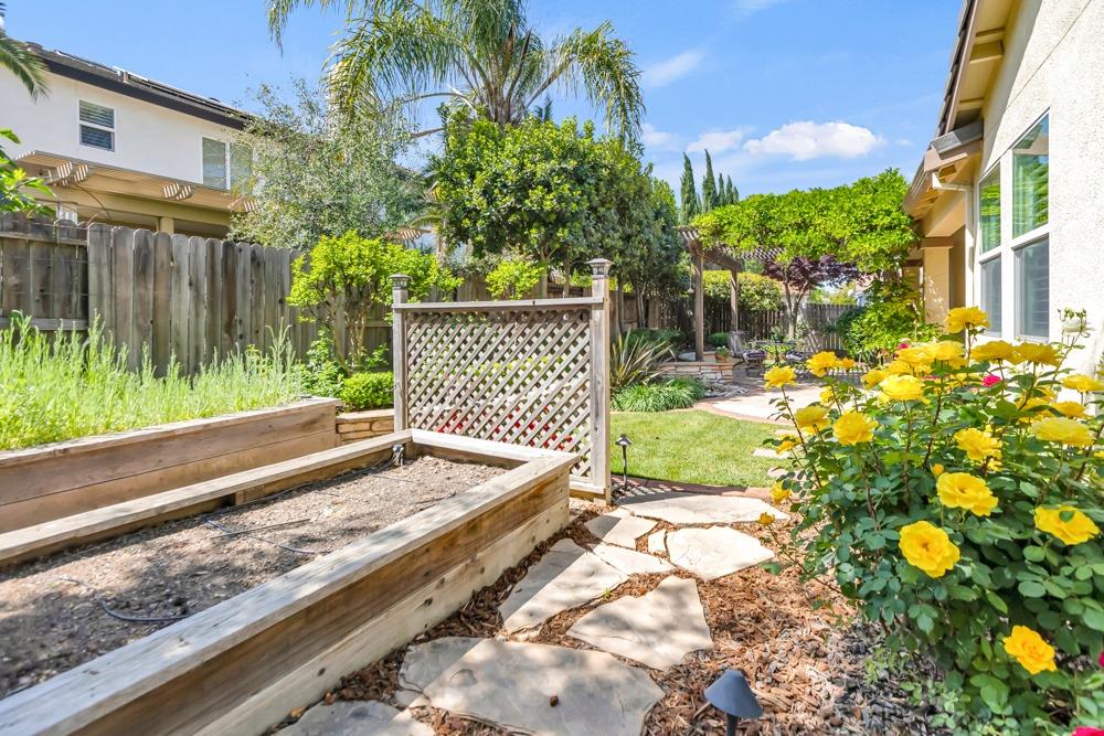 Detail Gallery Image 66 of 82 For 2312 Foster Ct, Woodland,  CA 95776 - 3 Beds | 2/1 Baths