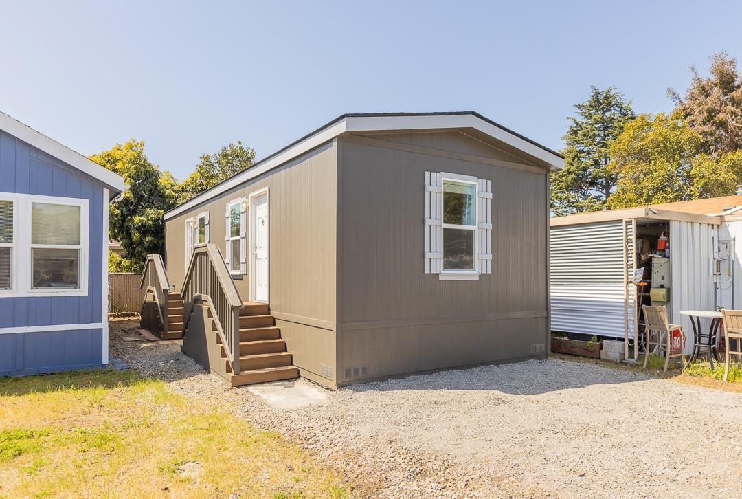 Detail Gallery Image 1 of 14 For 1550 162nd Ave 6, San Leandro,  CA 94578 - 2 Beds | 2 Baths