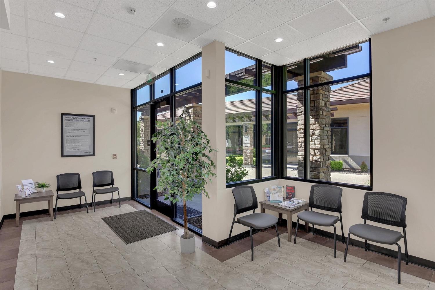 Detail Gallery Image 9 of 30 For 9307 Laguna Springs Dr #100,  Elk Grove,  CA 95758 - – Beds | – Baths