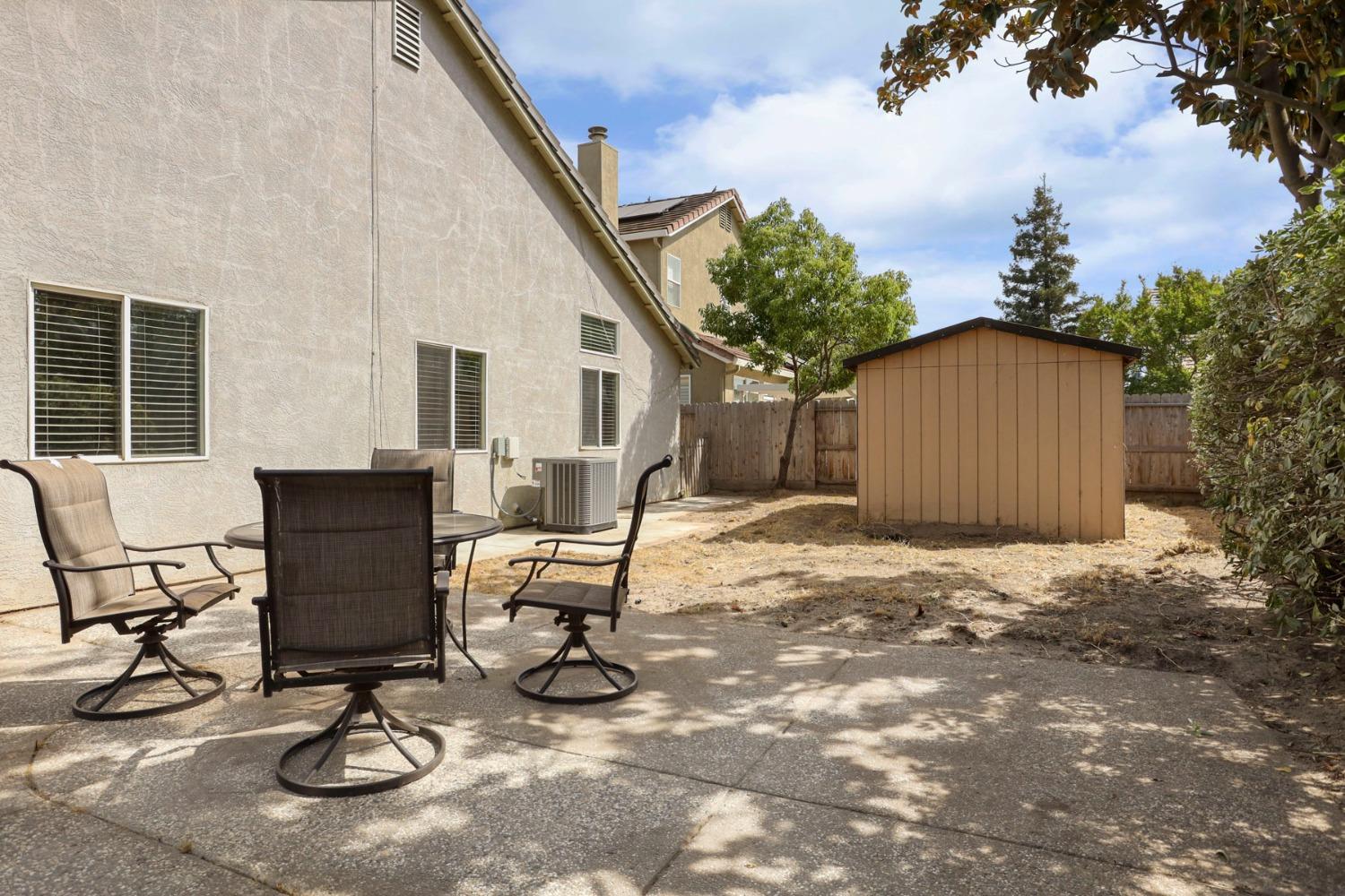 Detail Gallery Image 39 of 40 For 2039 London Ave, Manteca,  CA 95336 - 4 Beds | 2 Baths