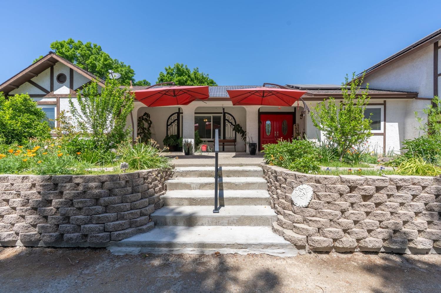 Detail Gallery Image 6 of 43 For 2019 Lee Rae Ct, Turlock,  CA 95380 - 5 Beds | 3 Baths