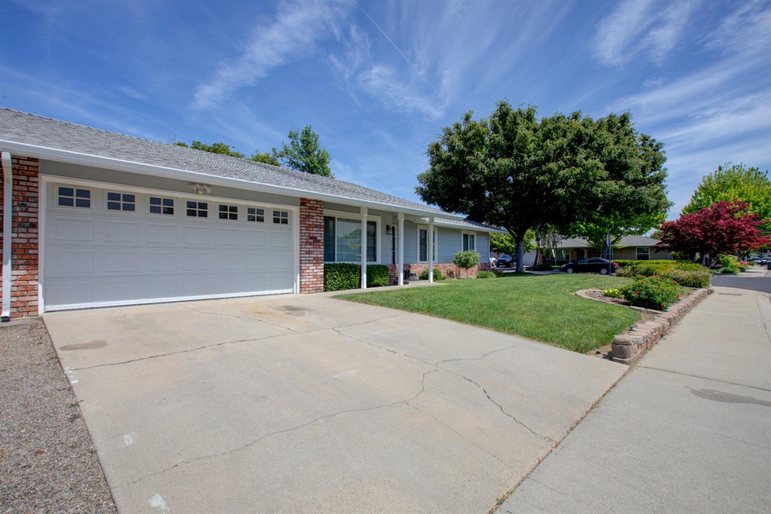 Darlene Lane, Modesto, California image 2