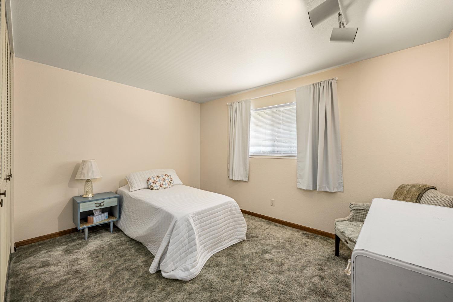 Detail Gallery Image 36 of 46 For 2615 Delmar Ave, Penryn,  CA 95663 - 4 Beds | 2/1 Baths