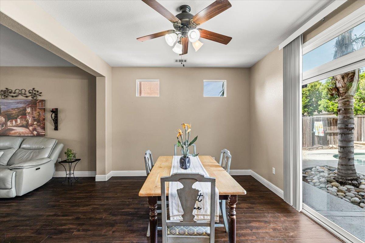 Detail Gallery Image 15 of 86 For 2060 Tarpan Way #22,  Oakdale,  CA 95361 - 4 Beds | 2/1 Baths
