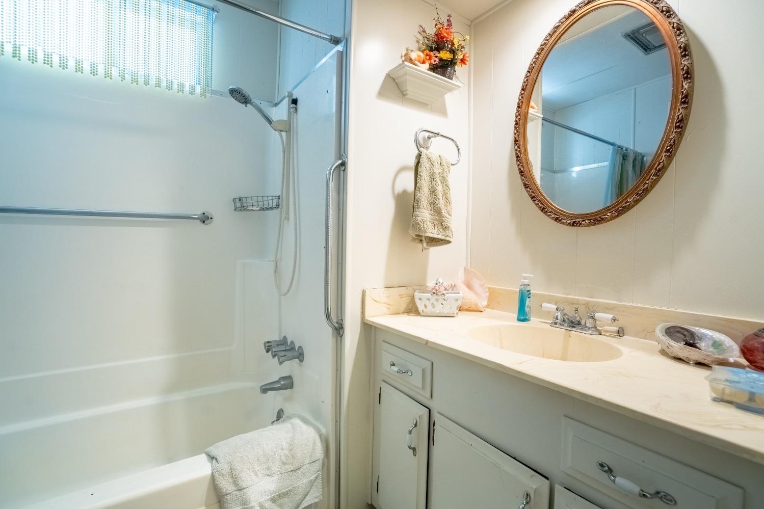 Detail Gallery Image 10 of 13 For 2307 Oakdale Road 32, Modesto,  CA 95355 - 2 Beds | 2 Baths